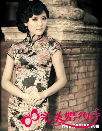 新人母亲婚礼当天穿衣搭配攻略