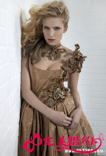 Vivienne Westwood2013婚纱系列 另类时尚的经典