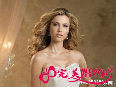 流行美新娘发型之顺直发